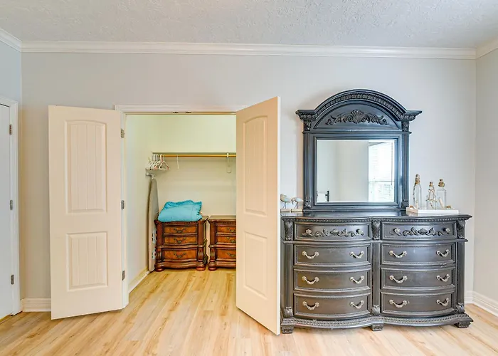 Walk To Shore: Crystal Beach Family Home W/ Deck!